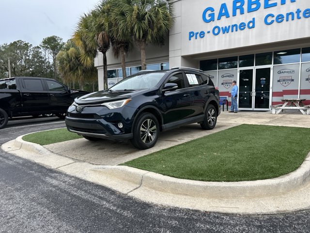 Used 2018 Toyota RAV4 XLE FWD image 13