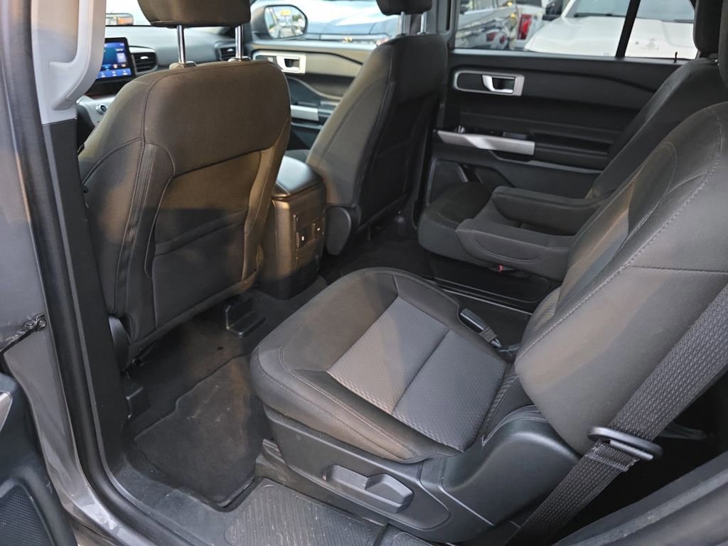 Certified 2024 Ford Explorer XLT image 31