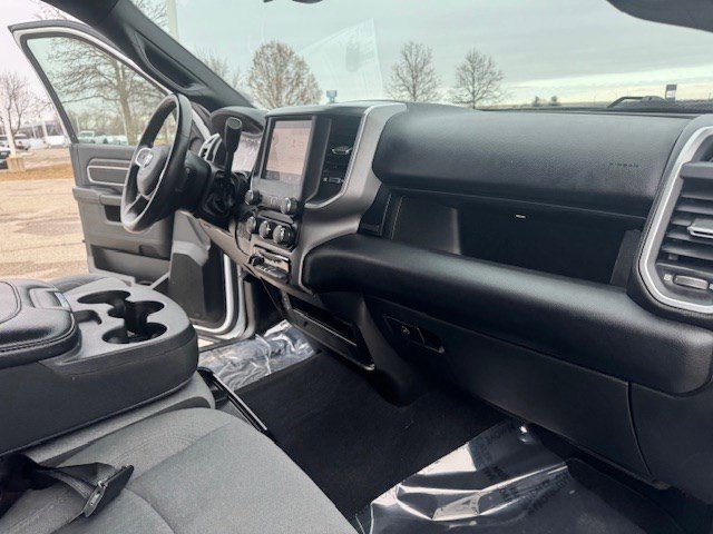 Used 2024 RAM 3500 Big Horn image 37