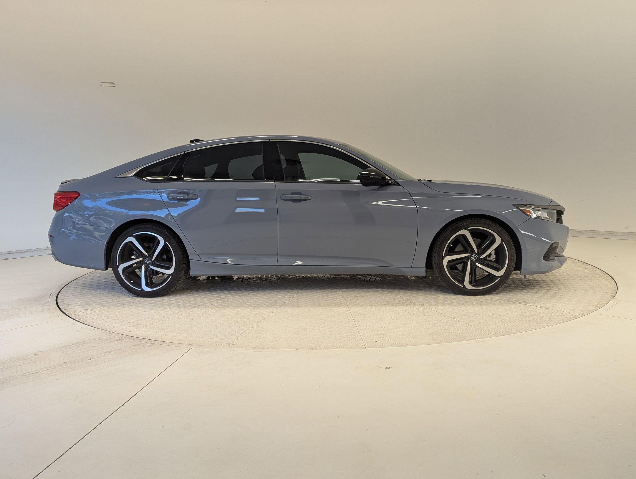 Used 2021 Honda Accord Sport image 6