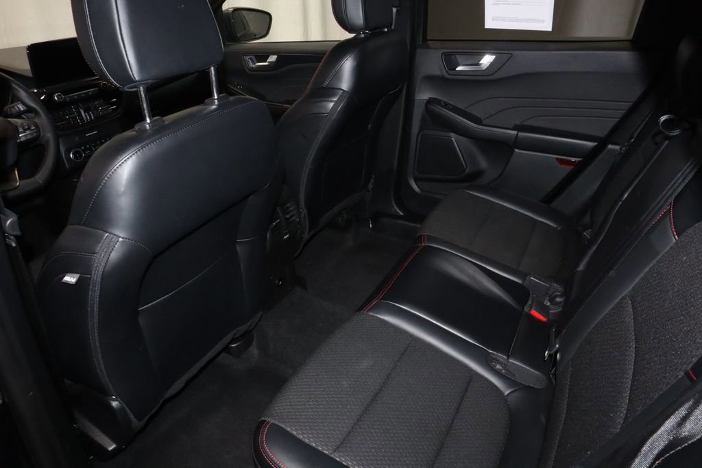 Certified 2025 Ford Escape ST-Line AWD/4WD image 20