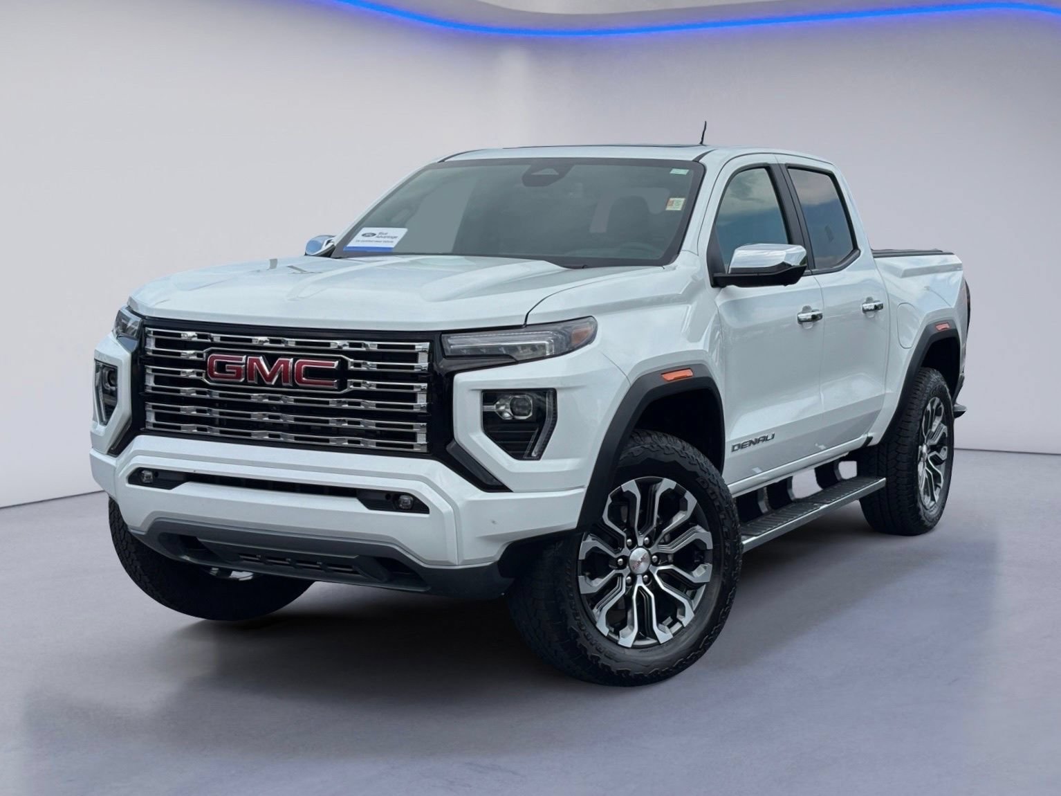 Used 2026 GMC Canyon Denali AWD/4WD image 2