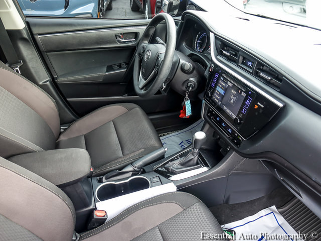 Used 2017 Toyota Corolla LE FWD image 26