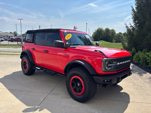Certified 2024 Ford Bronco Badlands w/ Sasquatch Package AWD/4WD image 3