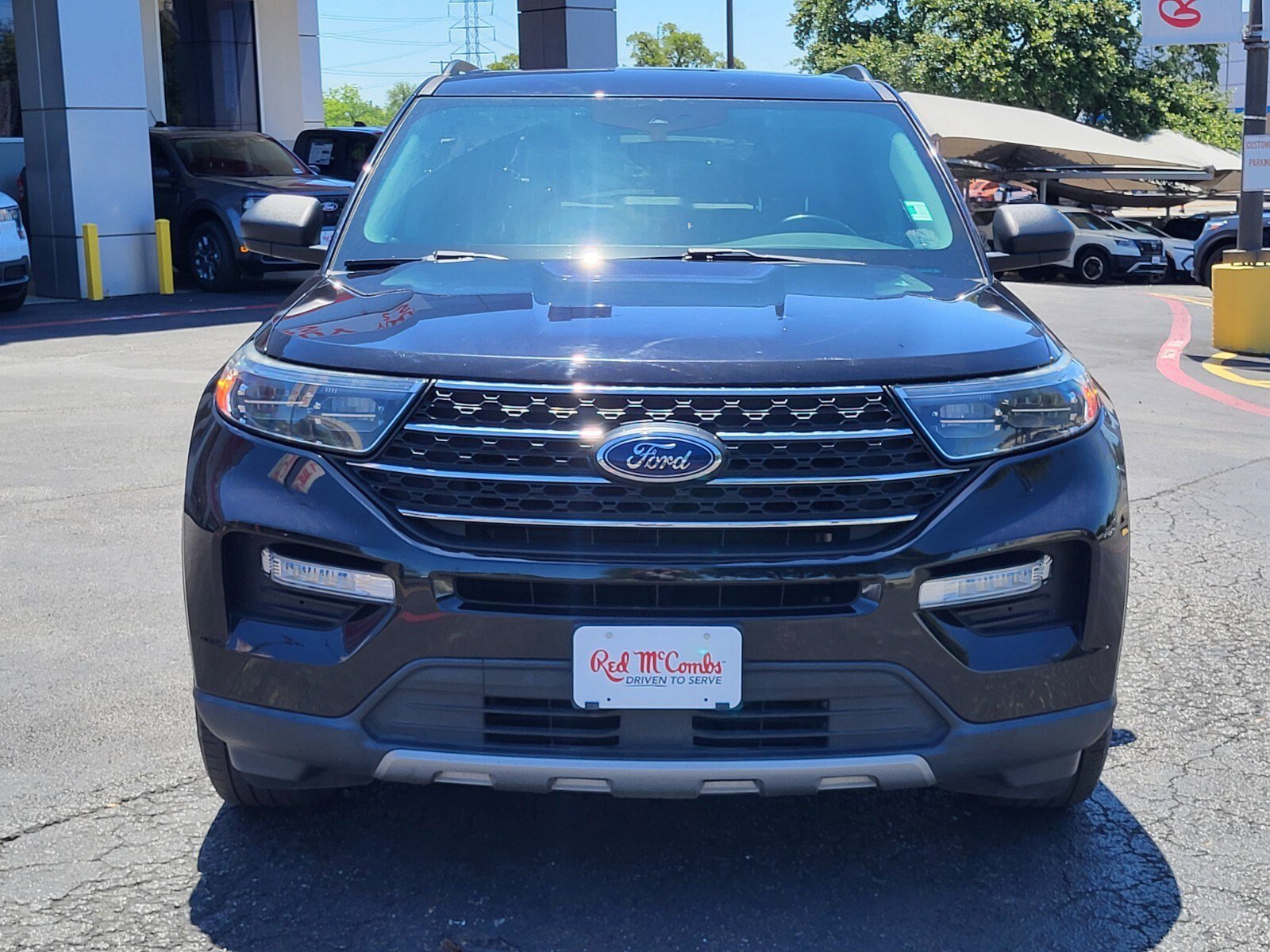 Certified 2022 Ford Explorer XLT w/ Equipment Group 202A AWD/4WD image 9