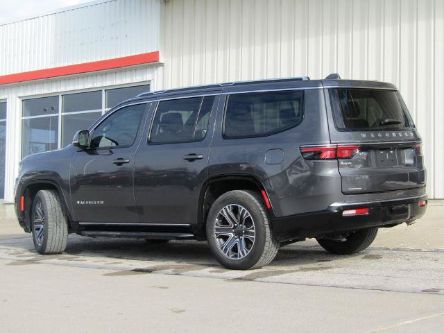 Used 2022 Jeep Wagoneer Series III AWD/4WD image 10