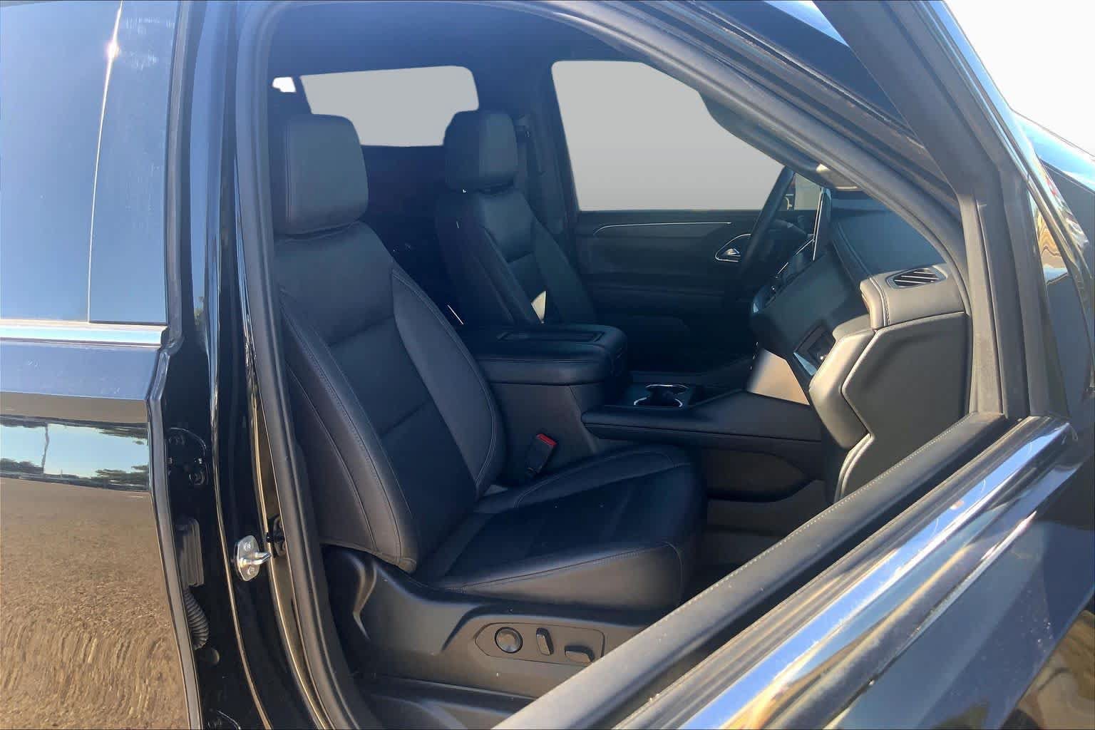 Used 2023 Chevrolet Tahoe LT RWD image 9