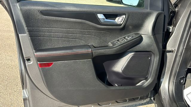 Certified 2022 Ford Escape SEL w/ SEL Stealth AWD Package image 12