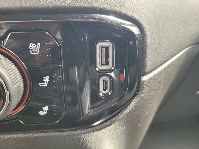 Used 2026 Chevrolet Silverado 2500 LTZ w/ Z71 Chrome Sport Edition image 24