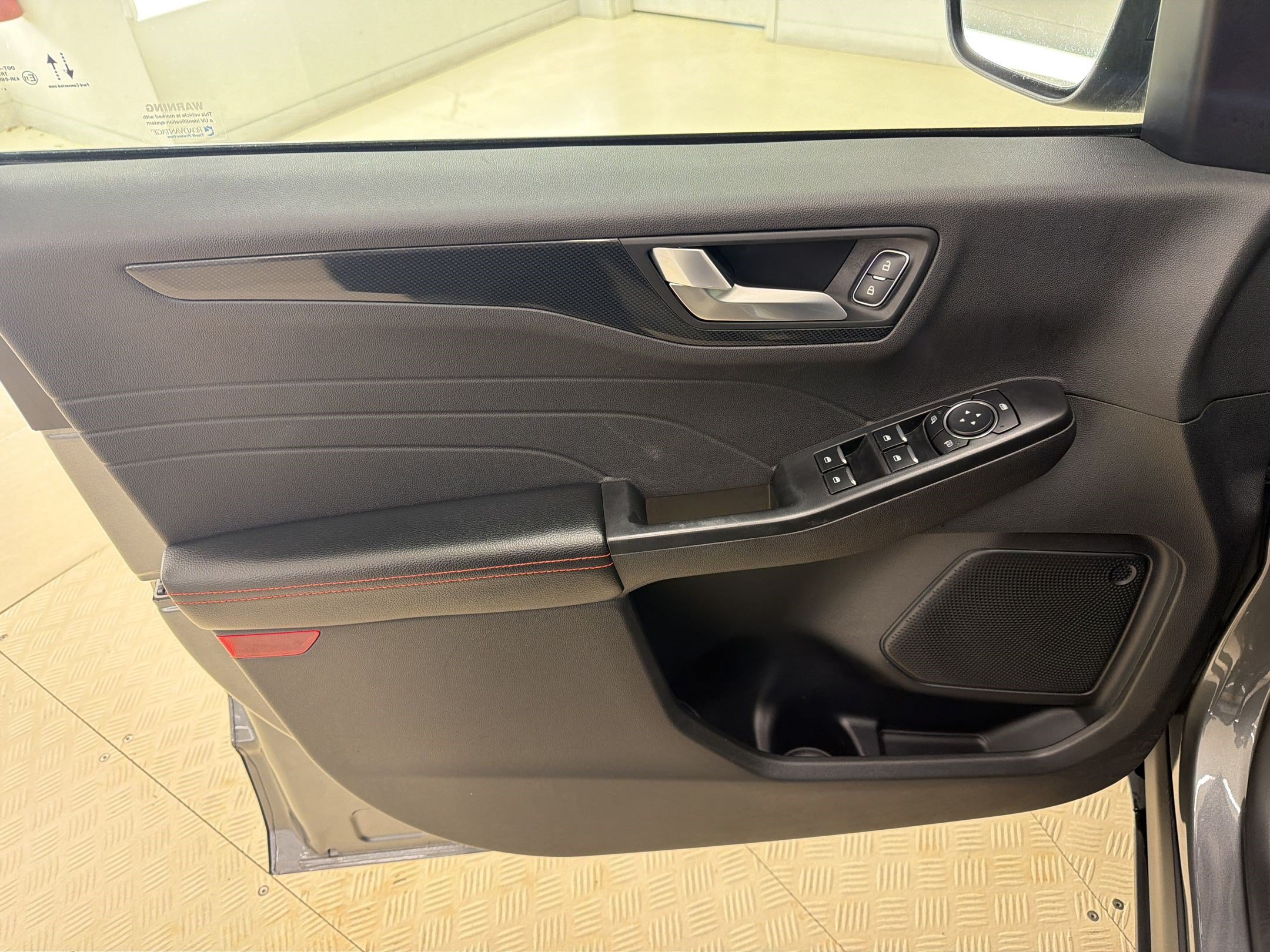 Certified 2025 Ford Escape ST-Line FWD image 13
