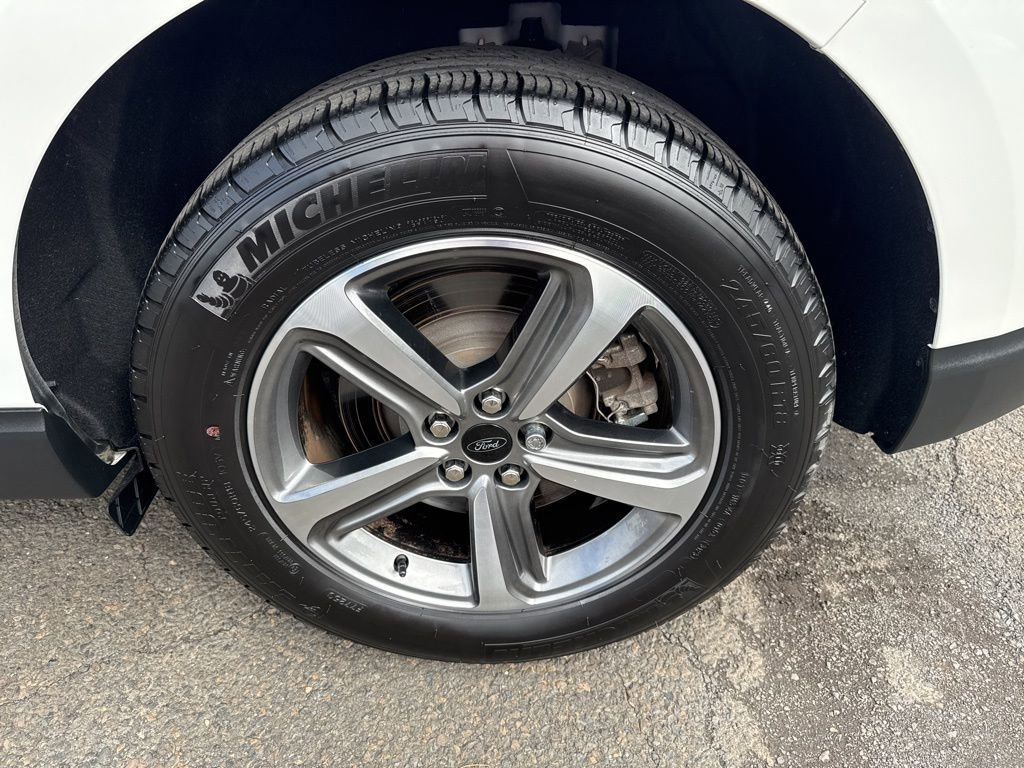 Certified 2024 Ford Edge SEL w/ Convenience Package image 9