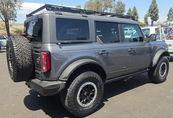Certified 2024 Ford Bronco Badlands AWD/4WD image 3
