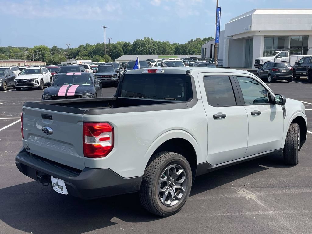 Certified 2024 Ford Maverick XLT FWD image 3