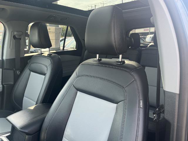 Certified 2023 Ford Explorer XLT w/ Equipment Group 202A AWD/4WD image 9