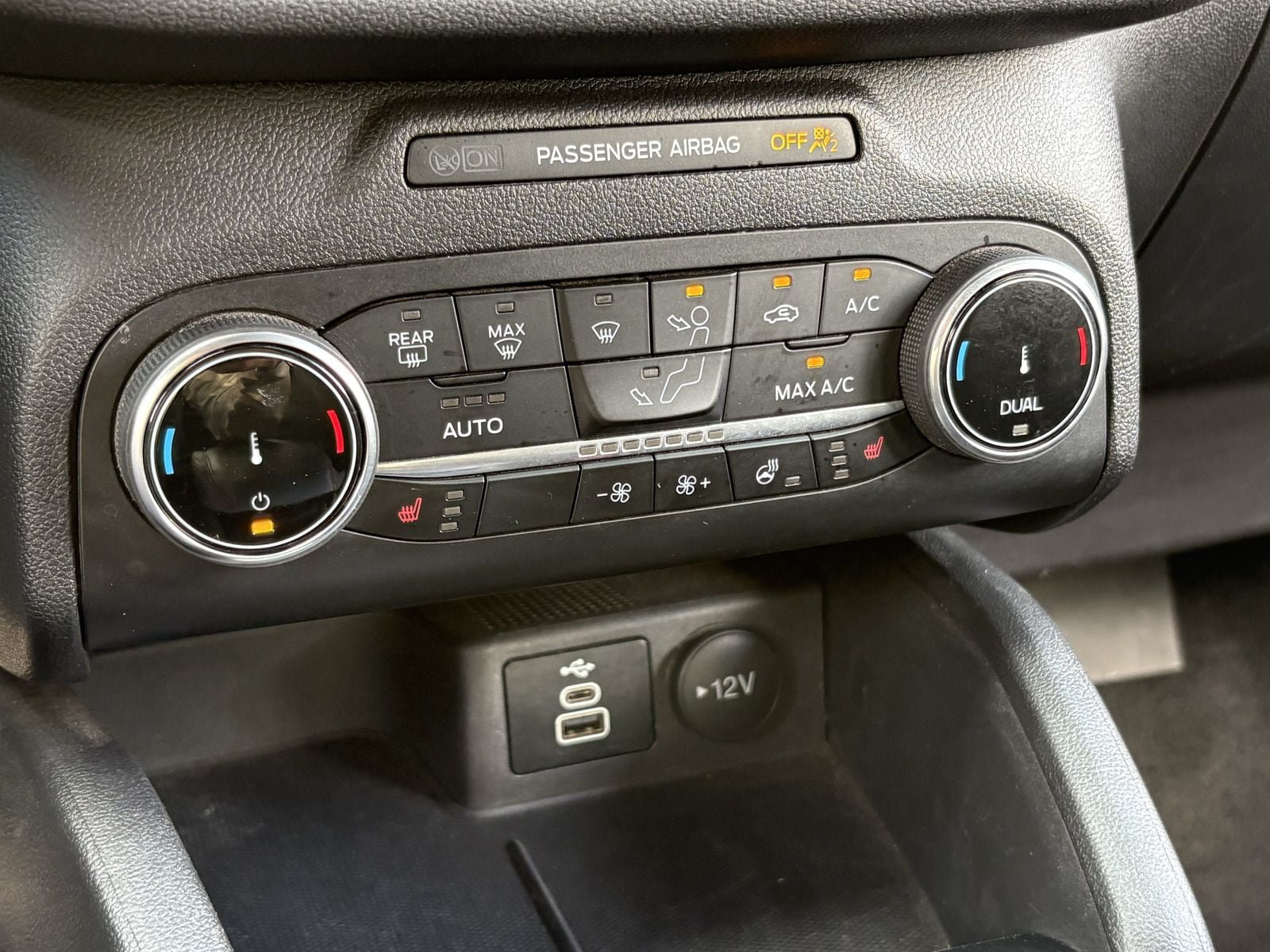 Certified 2024 Ford Escape ST-Line AWD/4WD image 31