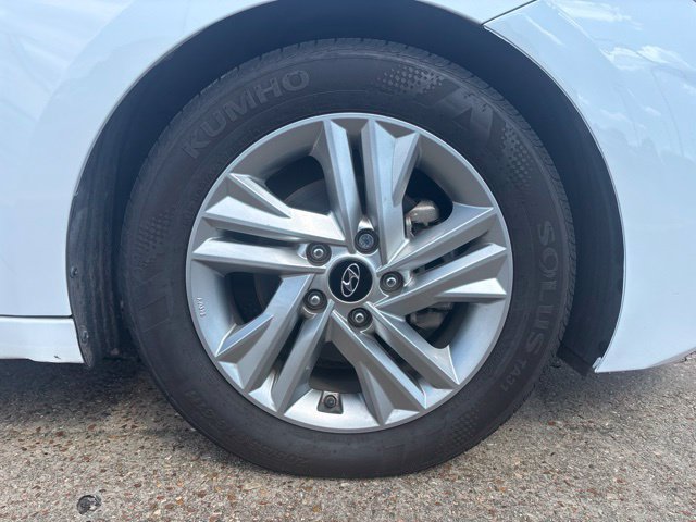 Used 2020 Hyundai Elantra SEL w/ Convenience Package (C2) FWD image 12