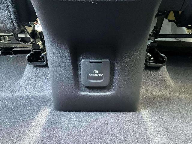 Used 2021 GMC Terrain SLT image 25