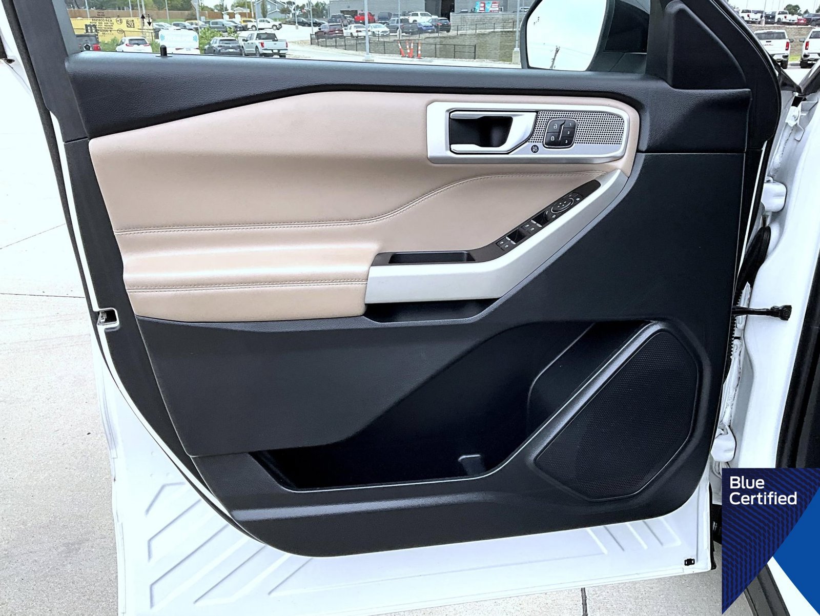 Certified 2020 Ford Explorer Limited AWD/4WD image 9