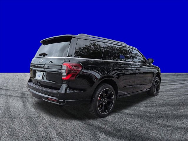Certified 2023 Ford Expedition Limited image 3