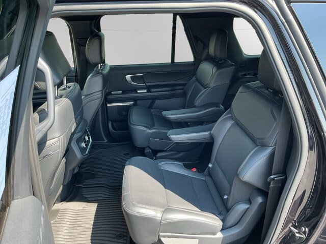 Certified 2025 Ford Expedition Max Platinum w/ Stealth Appearance Package AWD/4WD image 13