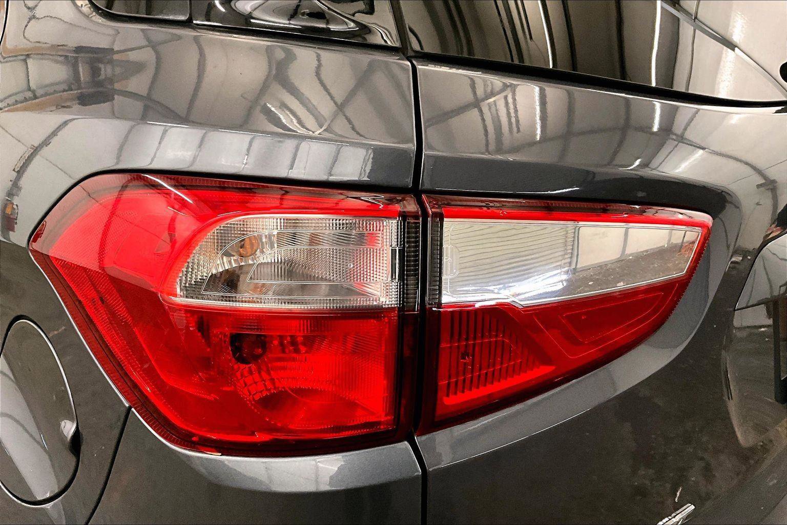 Certified 2020 Ford EcoSport SE w/ SE Convenience Package image 28