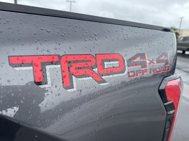 Used 2022 Toyota Tundra Limited w/ TRD Off-Road Package AWD/4WD image 11