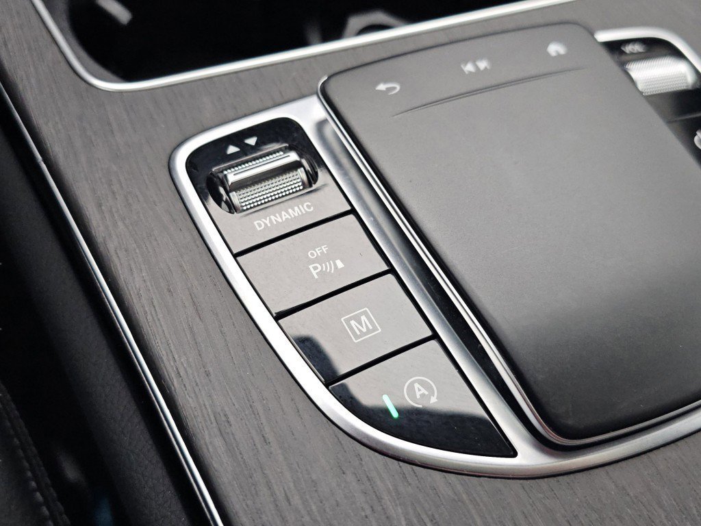 Used 2021 Mercedes-Benz GLC 300 image 10