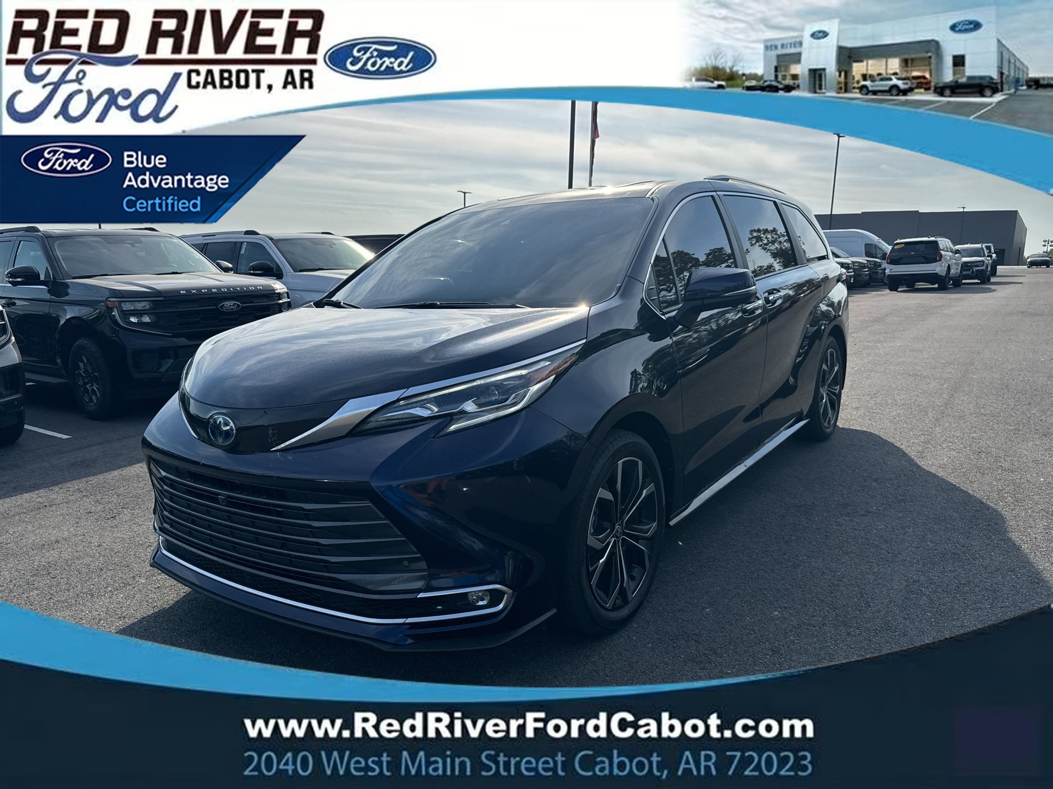 Used 2025 Toyota Sienna Platinum