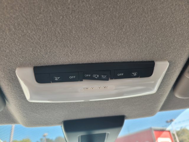Used 2023 Nissan Kicks S FWD image 21