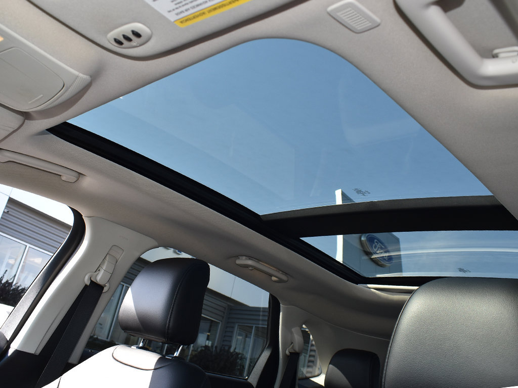 Certified 2020 Ford Edge SEL w/ Convenience Package AWD/4WD image 7