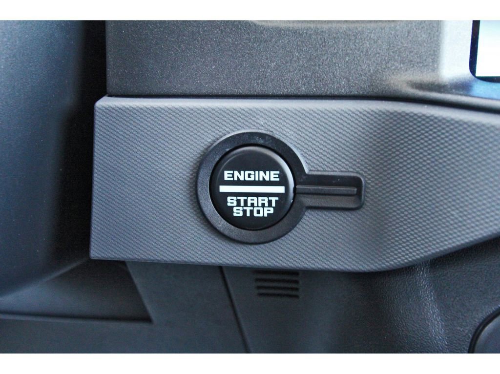 Certified 2024 Ford Bronco Black Diamond AWD/4WD image 19