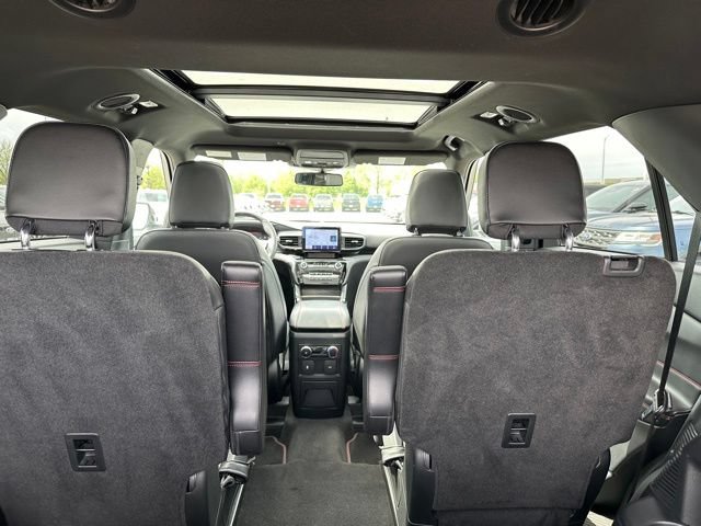 Certified 2023 Ford Explorer ST-Line w/ Class IV Trailer Tow Package AWD/4WD image 13