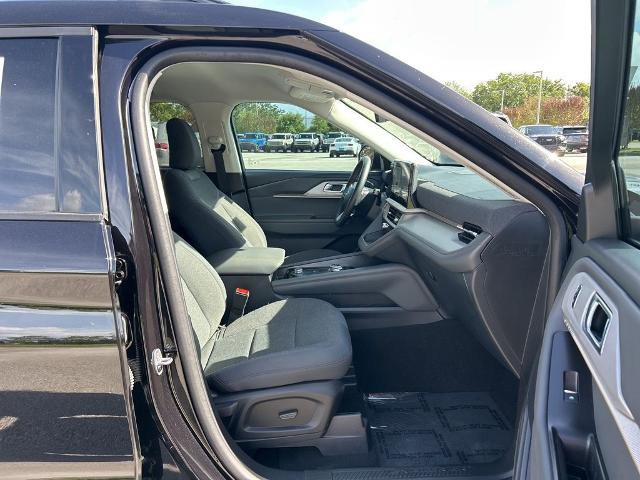 Certified 2025 Ford Explorer Active RWD image 39