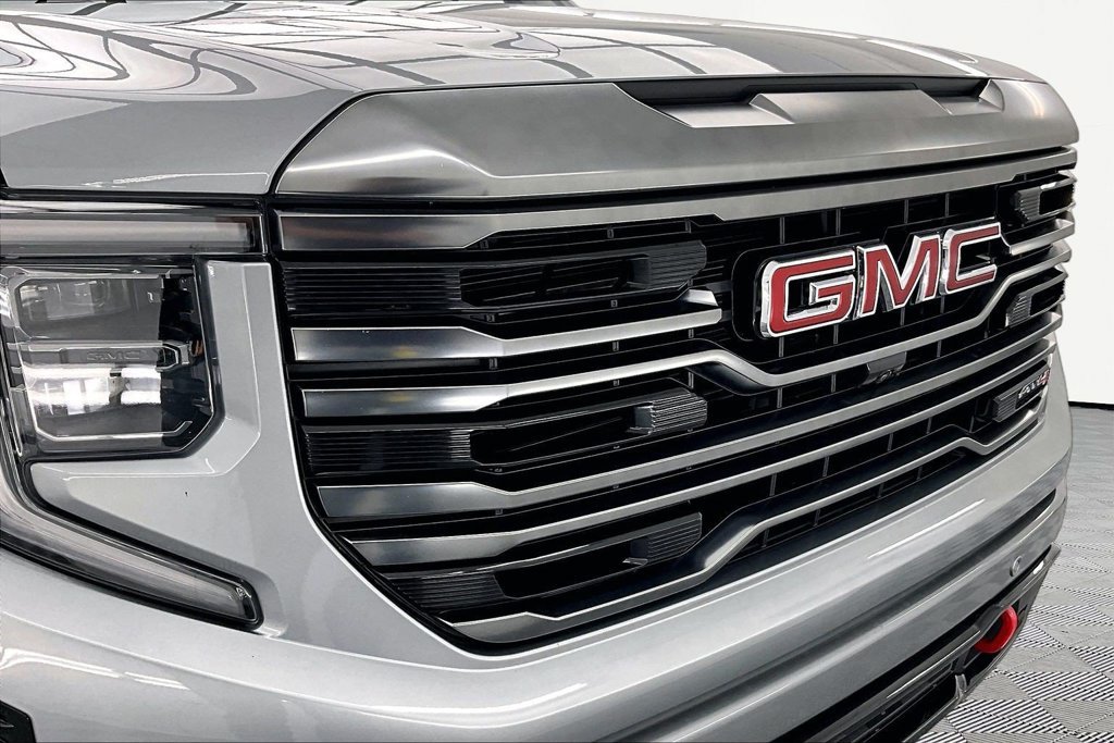 Used 2024 GMC Sierra 1500 AT4 w/ Technology Package AWD/4WD image 29