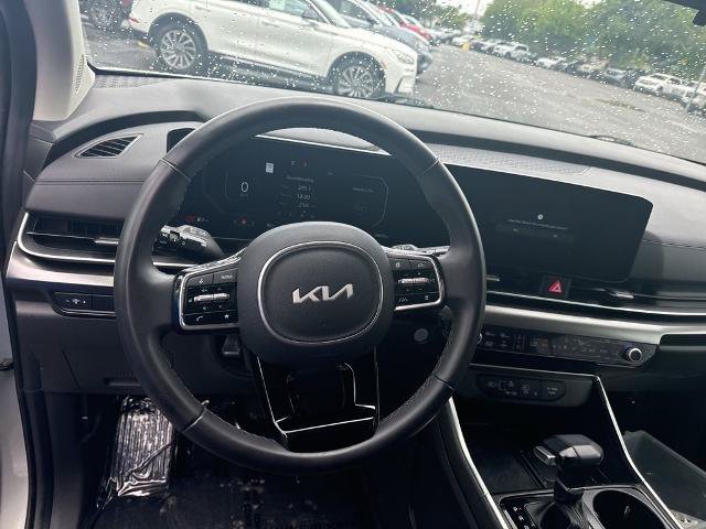 Used 2025 Kia Carnival SX FWD image 13