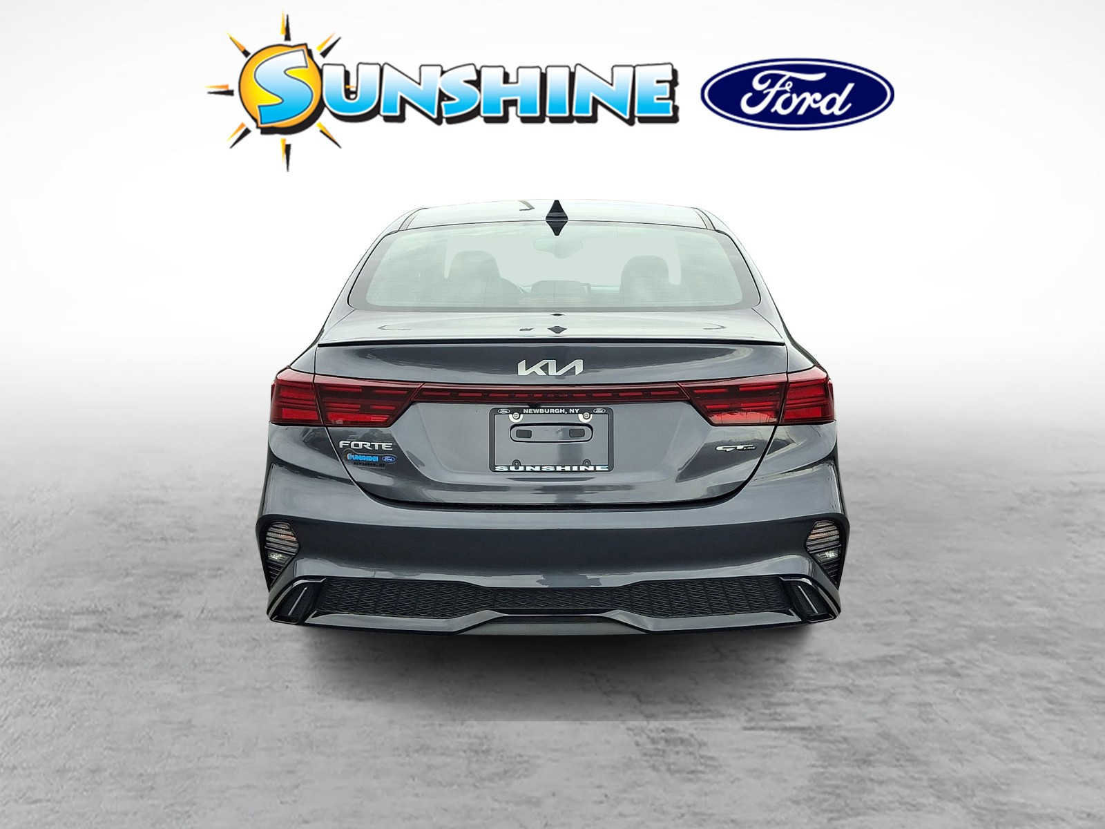 Used 2024 Kia Forte GT-Line w/ GT-Line Premium Package image 3