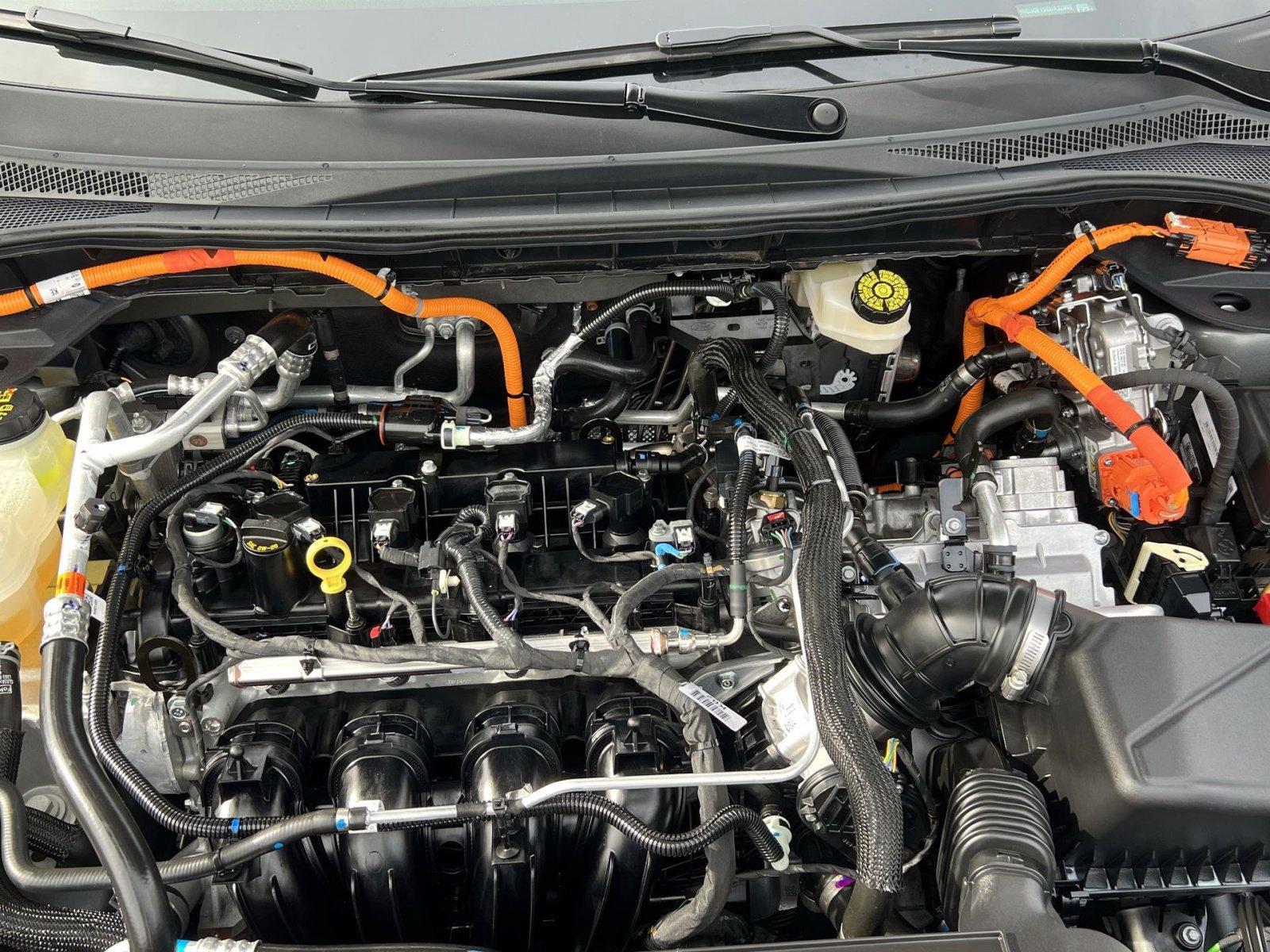 Certified 2025 Ford Escape SE image 27