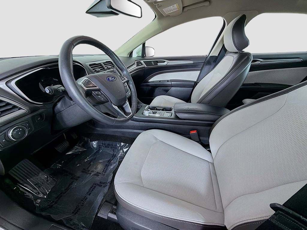 Certified 2019 Ford Fusion SE w/ Equipment Group 151A image 19