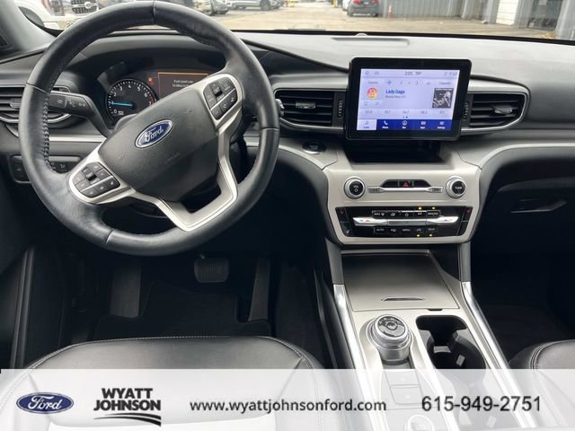 Certified 2022 Ford Explorer XLT w/ Equipment Group 202A AWD/4WD image 15