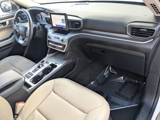 Certified 2022 Ford Explorer XLT w/ Equipment Group 202A image 40