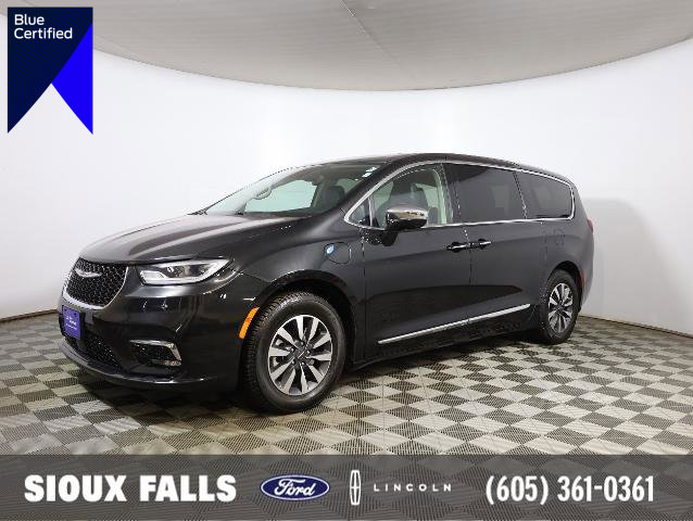 Used 2022 Chrysler Pacifica Limited image 1