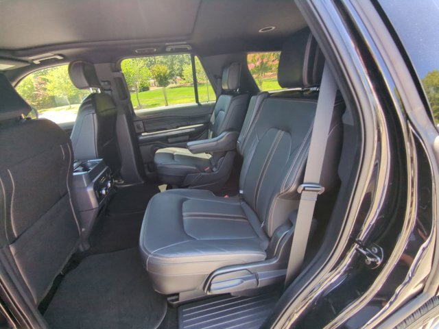 Certified 2022 Ford Expedition Platinum RWD image 31