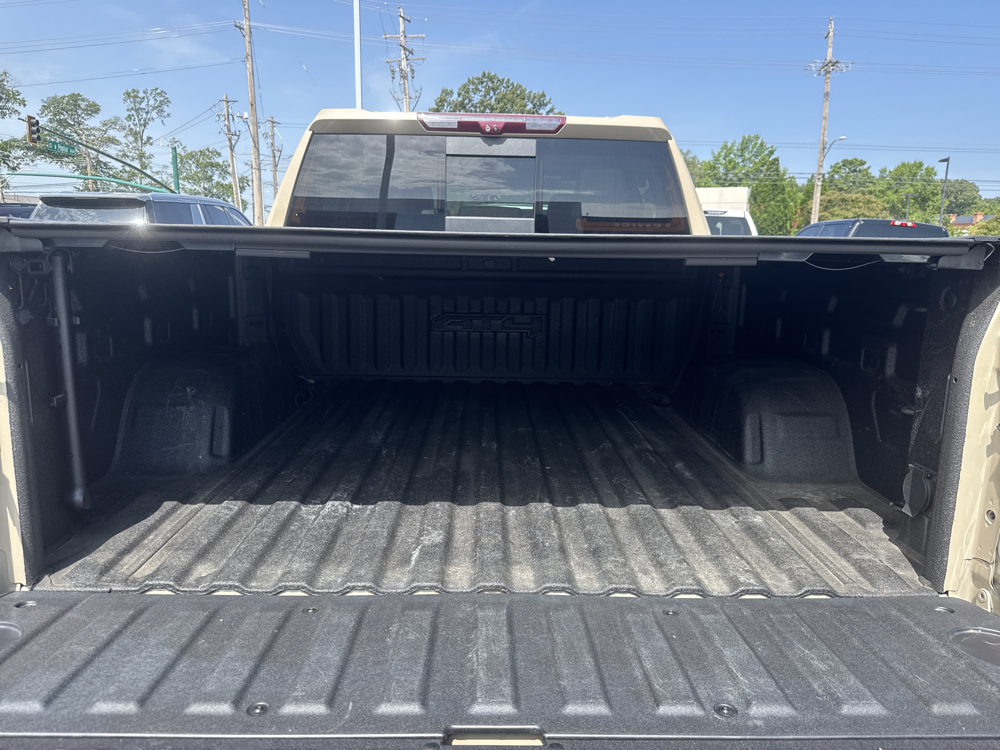 Used 2022 GMC Sierra 1500 AT4 w/ AT4 Premium Package AWD/4WD image 13