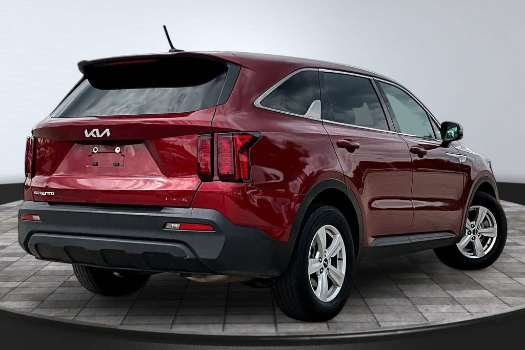 Used 2023 Kia Sorento LX FWD image 6