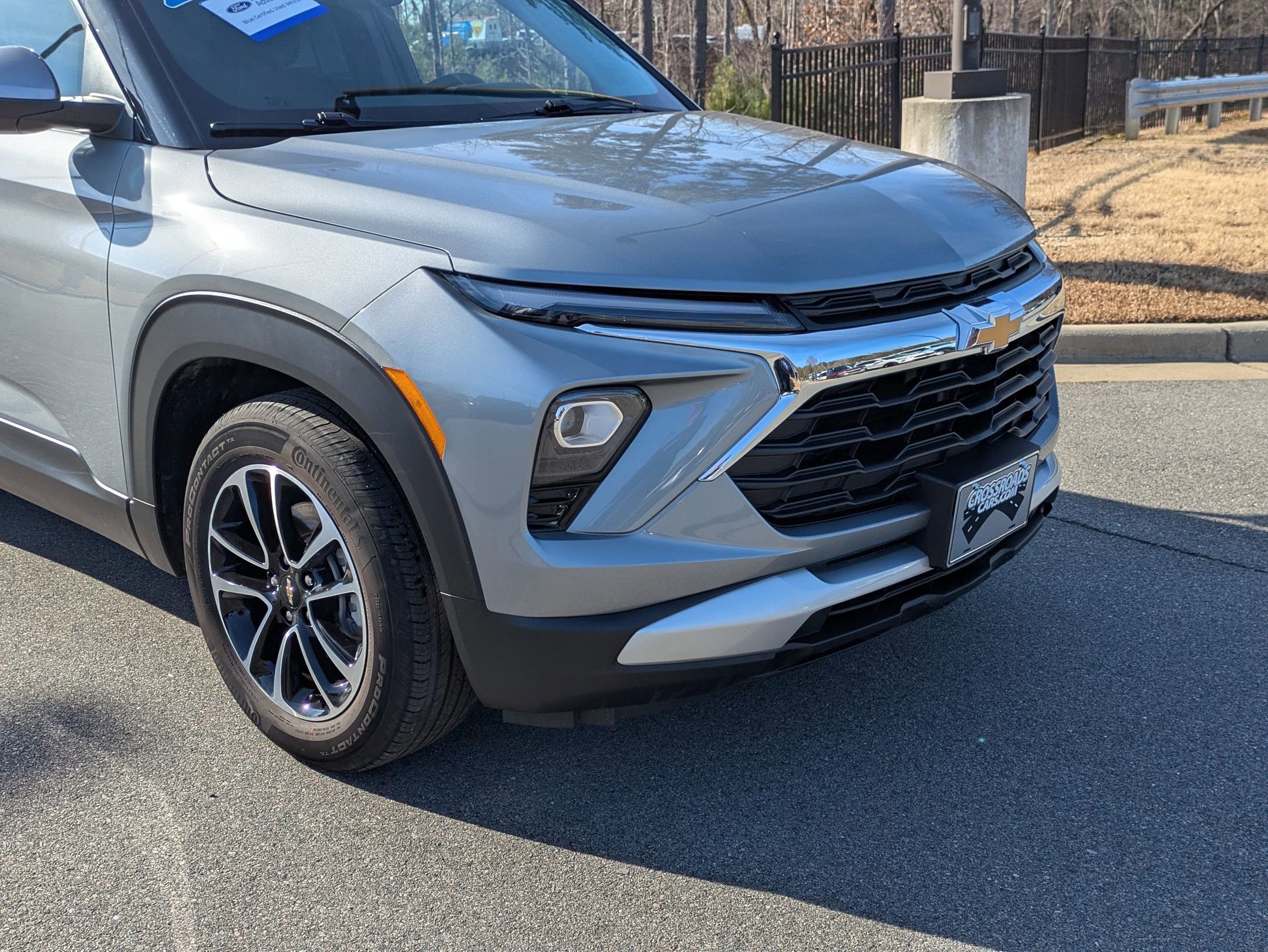Used 2025 Chevrolet TrailBlazer LT w/ Driver Confidence Package image 9