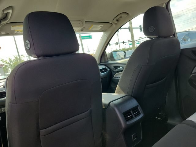 Used 2019 Chevrolet Equinox LS FWD image 11