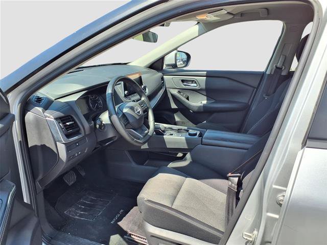 Used 2025 Nissan Rogue SV AWD/4WD image 17