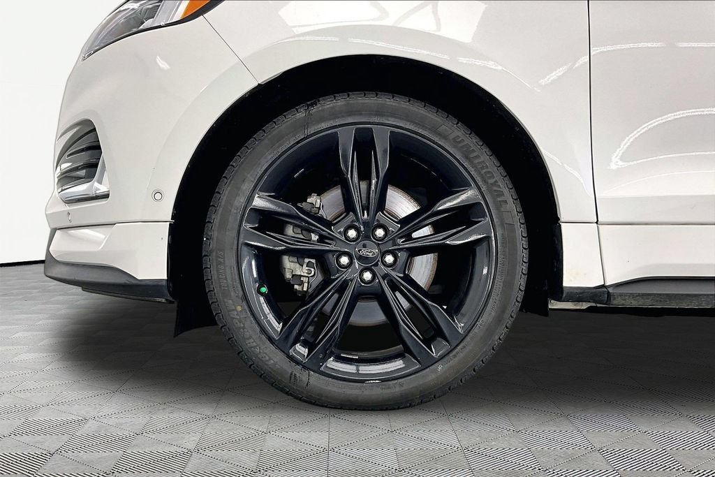 Certified 2020 Ford Edge ST w/ Equipment Group 401A AWD/4WD image 9