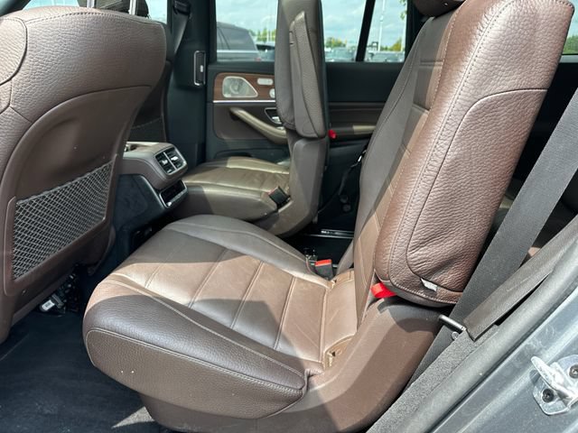 Used 2023 Mercedes-Benz GLS 450 4MATIC image 9