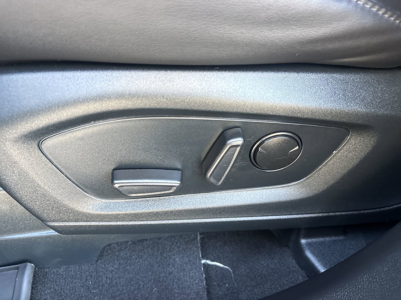 Certified 2023 Ford Explorer Platinum w/ Technology Package image 22